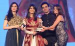 Divya Kkosla Dr Sunita Dube Dr Niraj Dube With Miss India Nehal Bhogaita at Medscape Awards on 25th June 2015